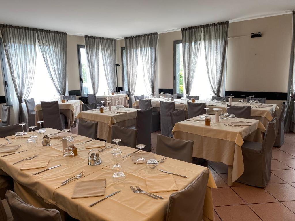 Albergo Del Mera-Ristorante Da Lui โซริโค ภายนอก รูปภาพ